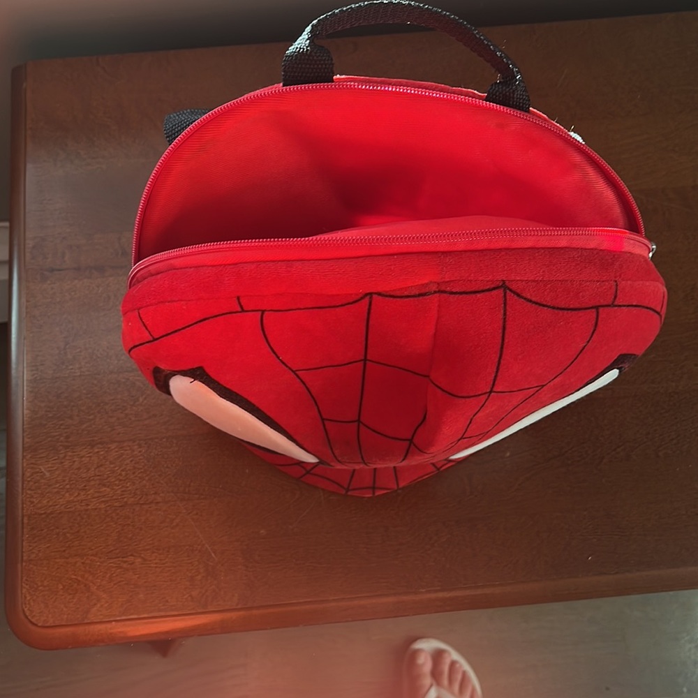 Spider-Man backpack - Picture 3 of 3